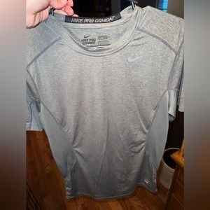 Men’s Nike dri-fit fitted shirt